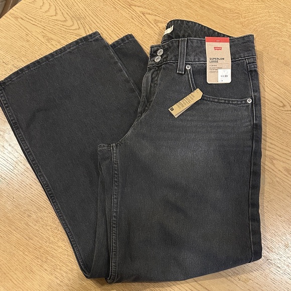 Levi's women super low loose jeans- mic dropped 30 NWT 30X32 - Picture 4 of 8